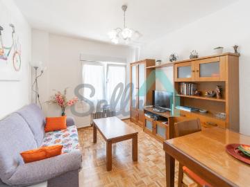 Piso en alquiler en Oviedo de 60m2 REF:130096