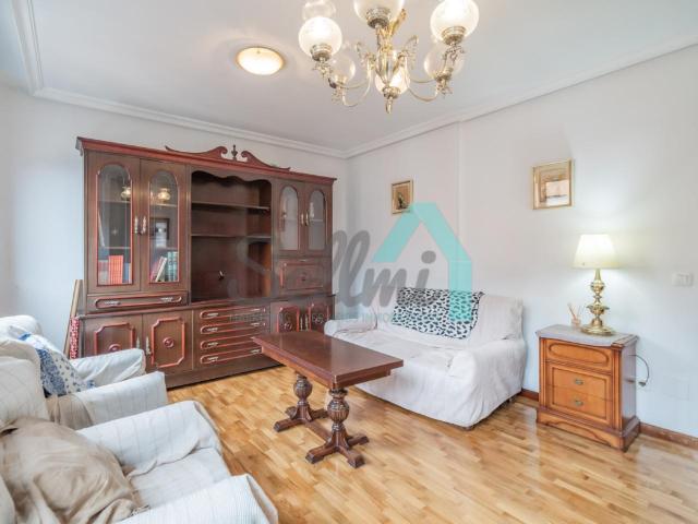 Piso en alquiler en Oviedo de 64m2 REF:4934