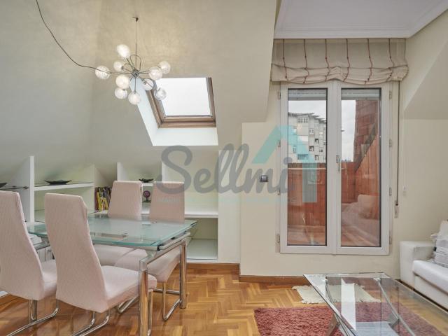 Piso en alquiler en Oviedo de 70m2 REF:17747