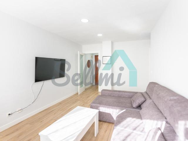 Piso en alquiler en Oviedo de 71m2 REF:17412