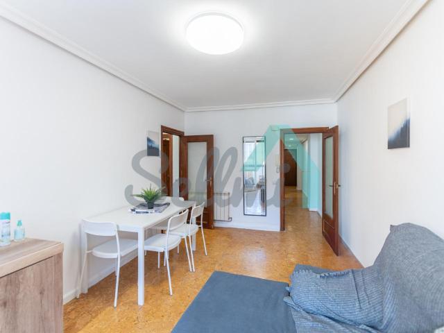 Piso en alquiler en Oviedo de 75m2 REF:6445