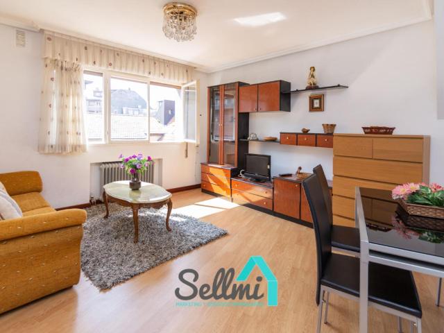 Piso en alquiler en Oviedo de 75m2 REF:8895