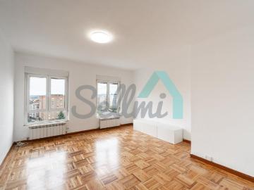 Piso en alquiler en Oviedo de 79m2 REF:150147