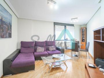Piso en alquiler en Oviedo de 83m2 REF:11480
