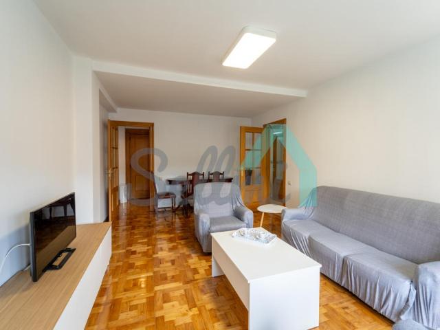 Piso en alquiler en Oviedo de 84m2 REF:70054