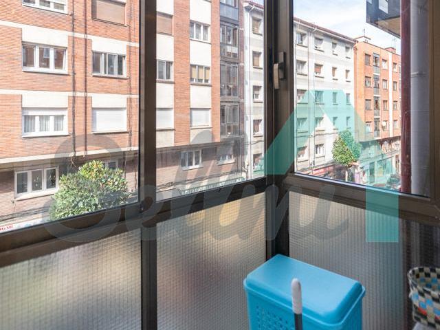 Piso en alquiler en Oviedo de 85m2 REF:8886