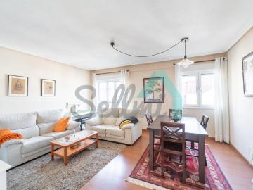 Piso en alquiler en Oviedo de 92m2 REF:80495