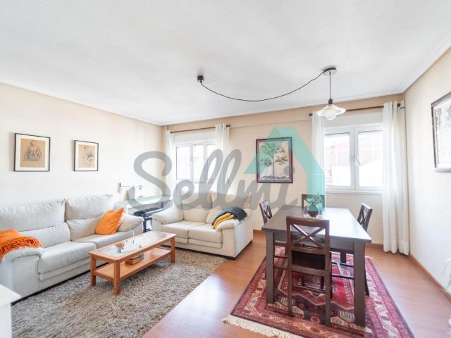 Piso en alquiler en Oviedo de 92m2 REF:80495