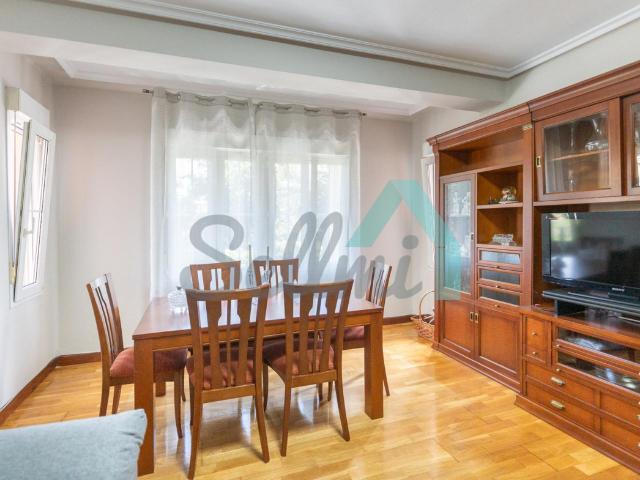 Piso en alquiler en Oviedo de 104 m2 REF:14132