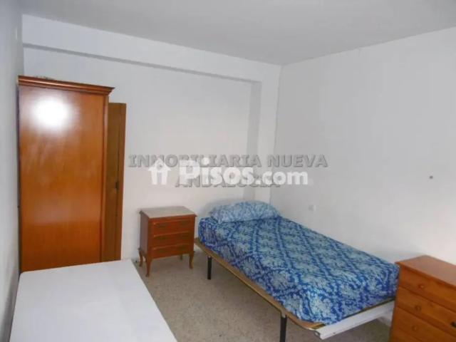 Piso en alquiler en Oliveros Altamira Barrio Alto