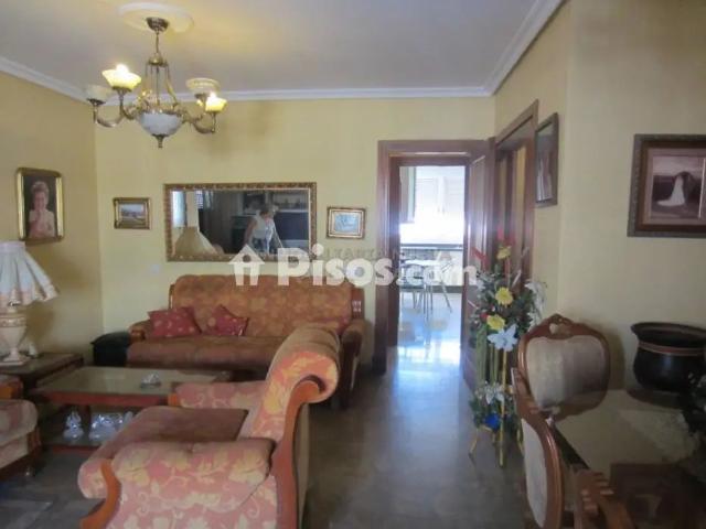 Piso en alquiler en Oliveros Altamira Barrio Alto