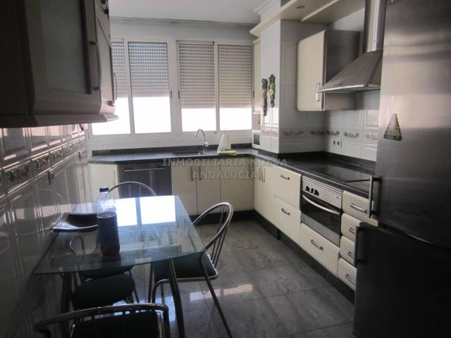 Piso en alquiler en Oliveros Altamira Barrio Alto