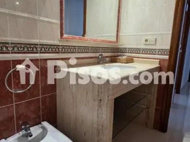 Piso en alquiler en Av. Barcelona Viñuela Rescatado