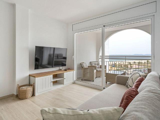 Piso en alquiler en avenida D'europa, Castelló d´Empúries, de 70 m² 1 habitación por 950