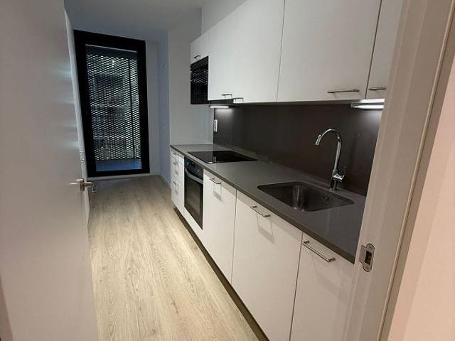 Piso en alquiler en avenida De Barcelona, Sant Joan Despí, de 73 m² 3 habitaciones por 1.500