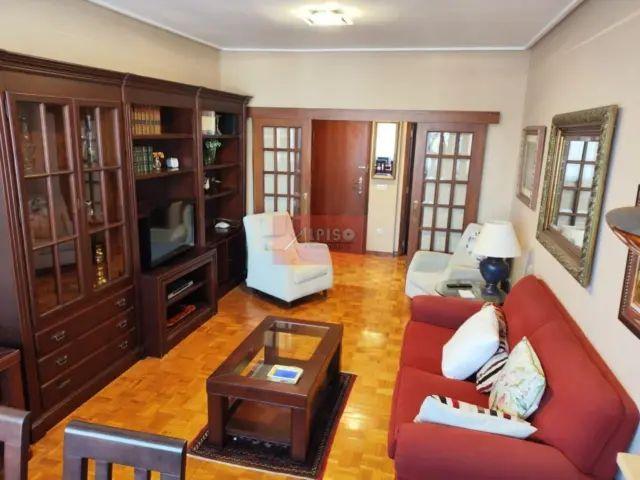 Piso en alquiler en Avenida de Buenos Aires, cerca de Avenida de La Habana
