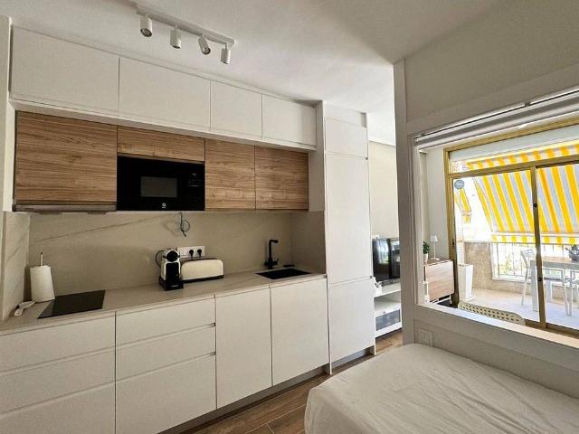 Piso en alquiler en avenida De la Diputació, Cambrils, de 24 m² 1 habitación por 650