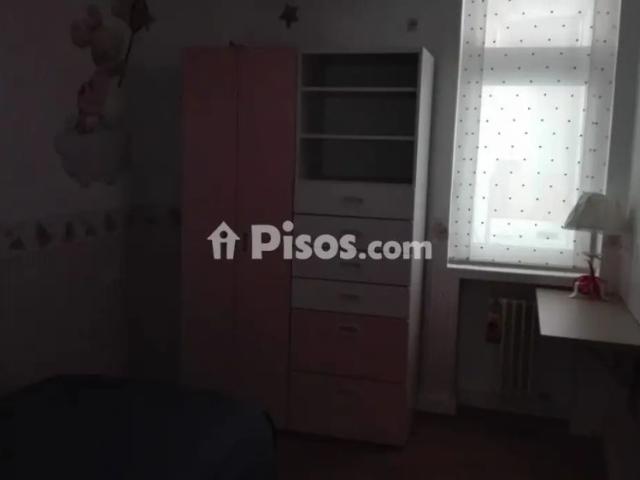 Piso en alquiler en Avenida de Mirat
