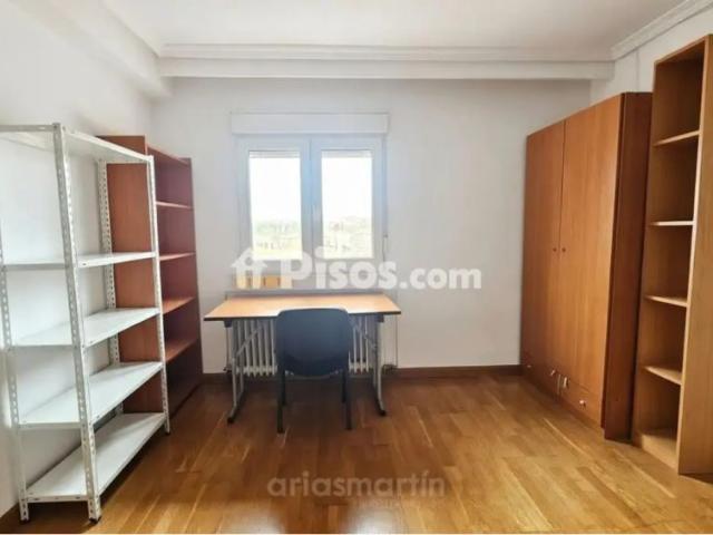 Piso en alquiler en Avenida de Portugal, cerca de Calle de Ibiza