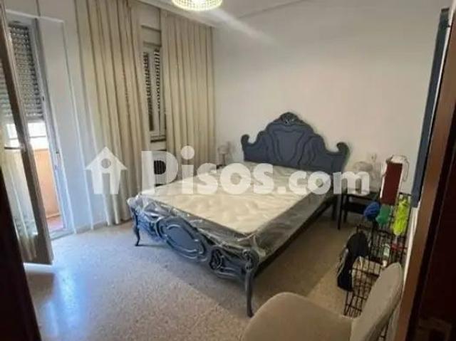 Piso en alquiler en Avenida de Portugal, cerca de Calle de Juan de Vera