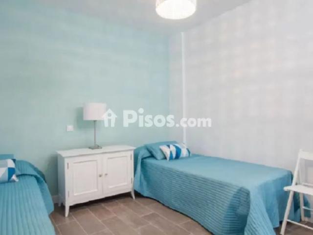 Piso en alquiler en Avenida de Valdés, 27