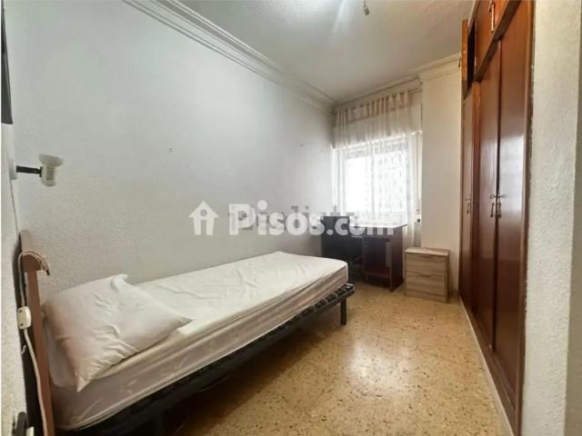 Piso en alquiler en Avenida de Villamayor, 30