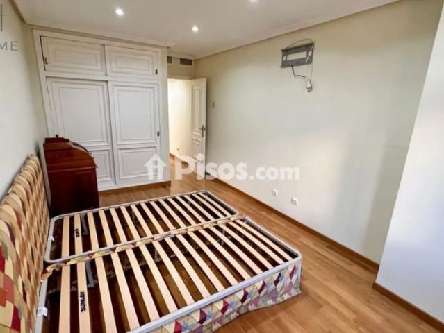 Piso en alquiler en Avenida del Doctor Gadea, 24