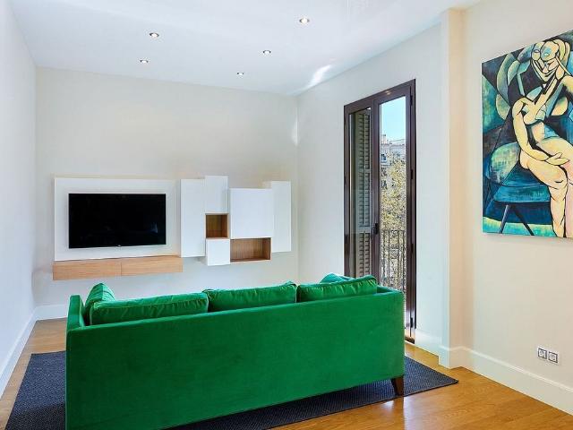 Piso en alquiler en avenida Diagonal, Barcelona, de 115 m² 2 habitaciones por 2.150