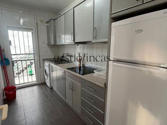 Piso en alquiler en avenida Enric Granados, Cambrils, de 36 m² 1 habitación por 500