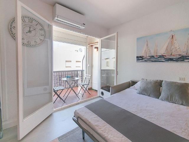Piso en alquiler en avenida Fages de Climent, Castelló d´Empúries, de 43 m² 1 habitación por 1.069
