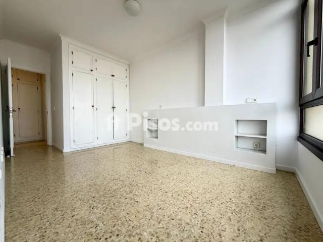 Piso en alquiler en Avenida Juan XXIII, 5