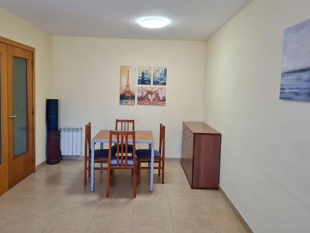 Piso en alquiler en avenida Lluis Pericot, Girona, de 54 m² 2 habitaciones por 800