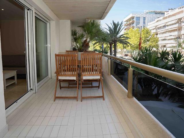Piso en alquiler en avenida Sofia, Sitges, de 58 m² 2 habitaciones por 1.950
