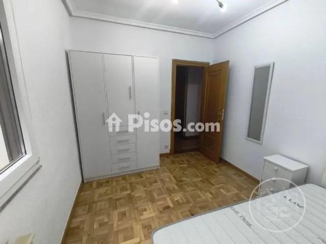 Piso en alquiler en Ávila Capital