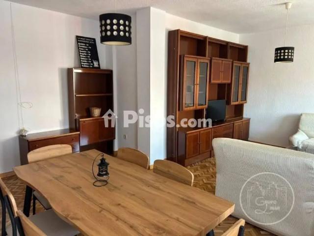 Piso en alquiler en Ávila Capital