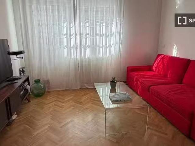 Piso en alquiler en Adelfas, Madrid