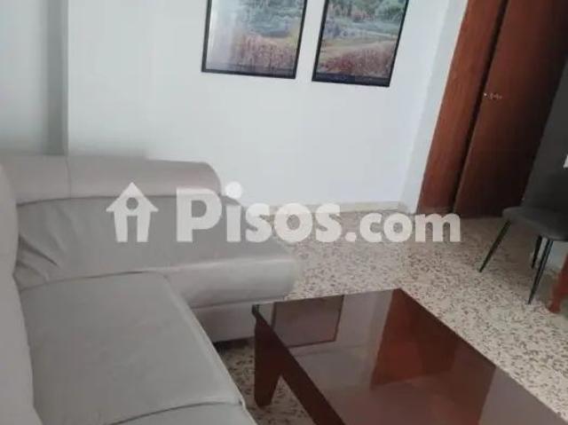 Piso en alquiler en Alhamar