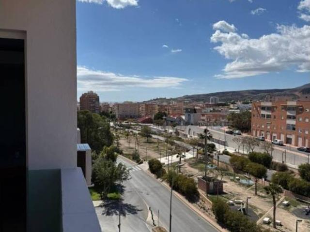 Piso en Alquiler en Almería