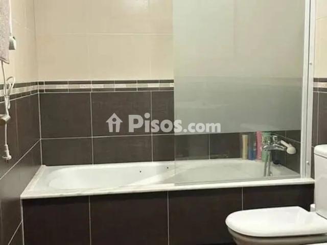 Piso en alquiler en Ares