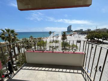 Piso en alquiler en Barcelona Ciutat Vella PISO CON PRECIOSAS VISTAS AL MAR