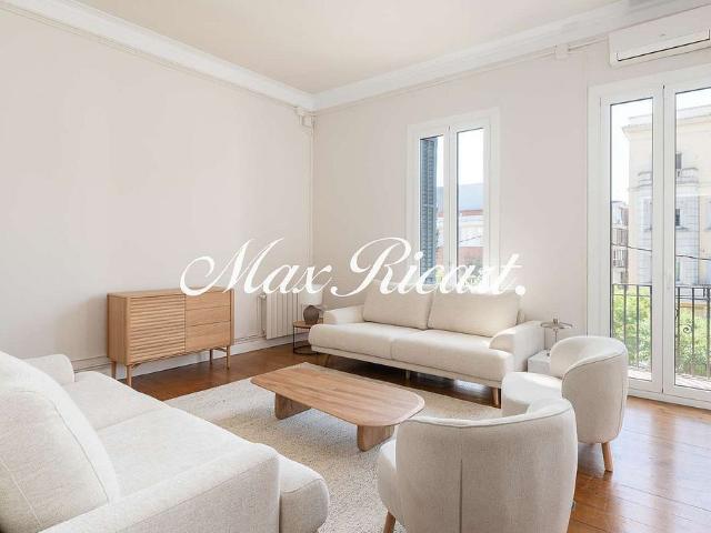 Piso en alquiler en calle De L'esperança, Barcelona, de 159 m² 3 habitaciones por 7.900