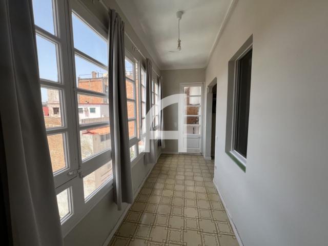 Piso en alquiler en Barcelona Gràcia PISO ALTO EN FINCA CON ASCENSOR