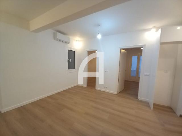 Piso en alquiler en Barcelona L'Eixample PISO REFORMADO EN FINCA CON ASCENSOR Y SERVICIO DE CONSERJERÍA
