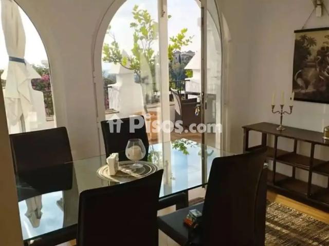 Piso en alquiler en Benahavís