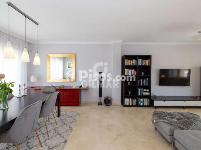 Piso en alquiler en Benalmádena Costa