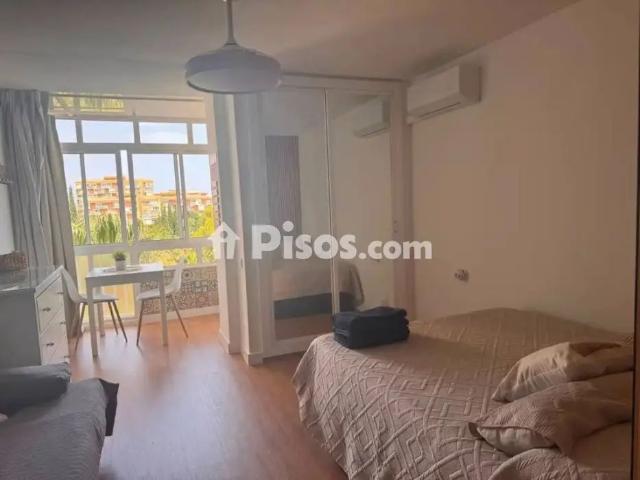 Piso en alquiler en Benalmádena
