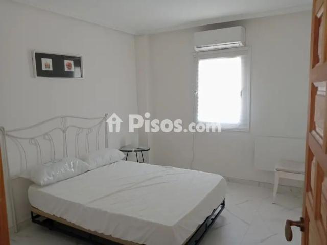 Piso en alquiler en Ctra. de Carmona Miraflores