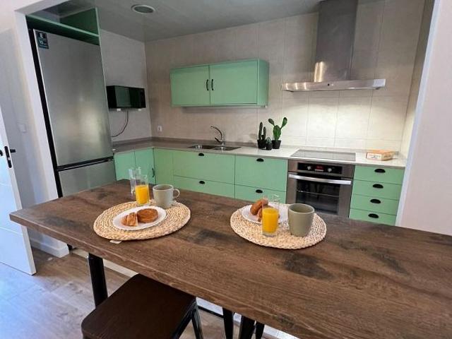 Piso en alquiler en calle Muses, Hospitalet de Llobregat, L´, de 92 m² 4 habitaciones por 1.950