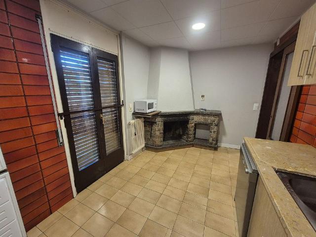 Piso en alquiler en calle Major, L'Esquirol, de 145 m² 3 habitaciones por 682