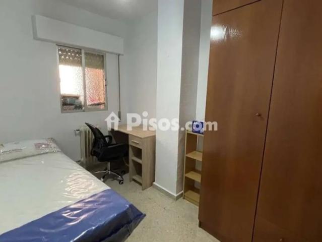 Piso en alquiler en Calle Manolé